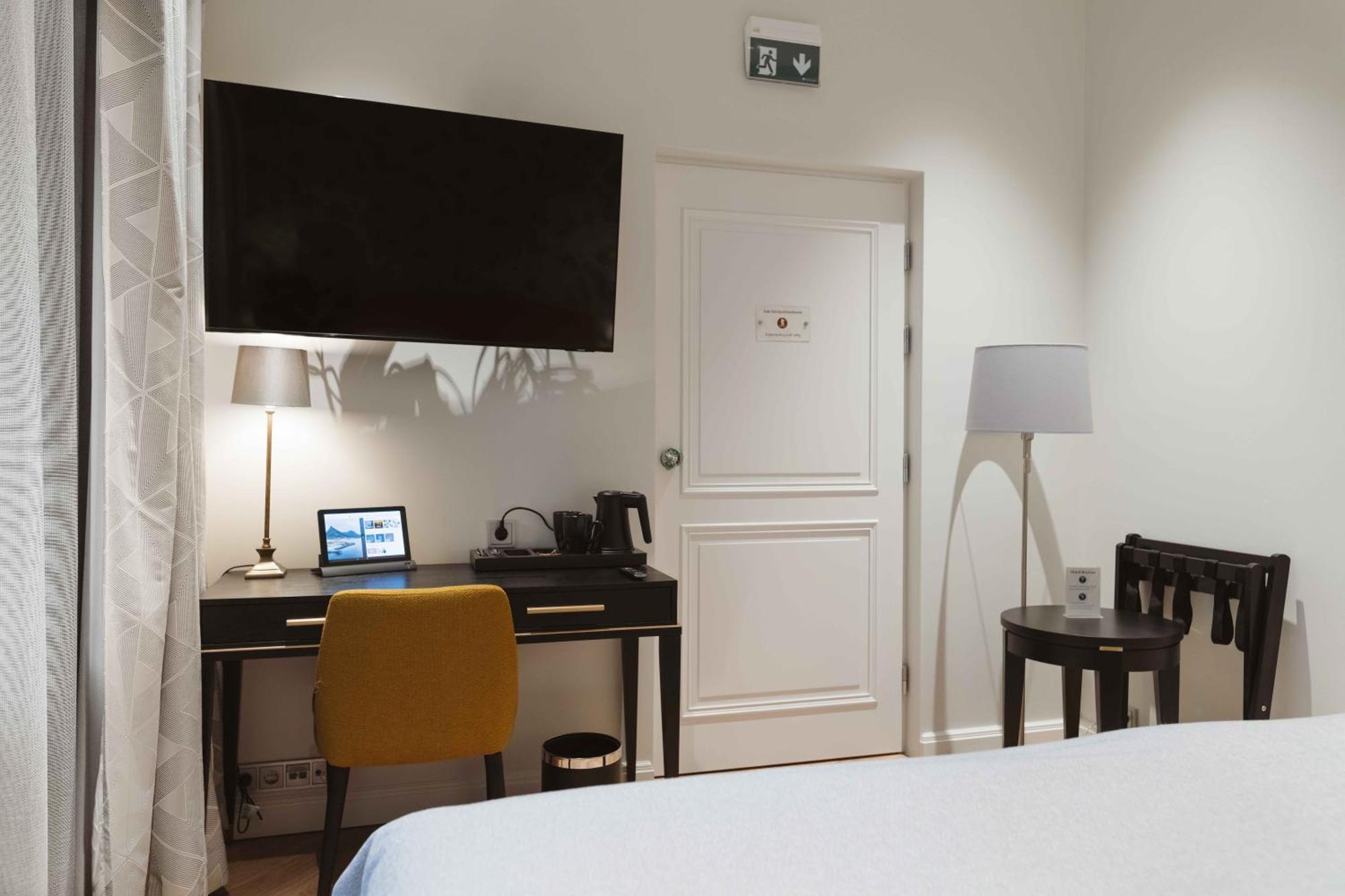 Hotel Bastian Хельсинки Экстерьер фото